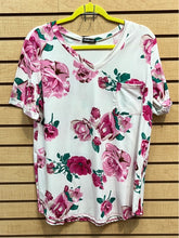 Load image into Gallery viewer, Floral Tee

