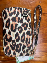 Load image into Gallery viewer, Leopard Print Wristlet/Crossbody
